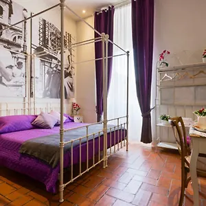 https://vacanze-romane-rooms.it-romehotels.com